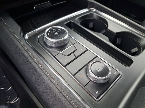 Used 2024 Ford Expedition Max XLT image 29