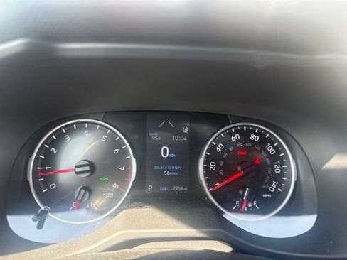 Used 2022 Toyota RAV4 XLE w/ Convenience Package FWD image 11