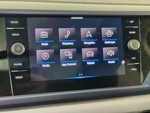 Used 2022 Volkswagen Taos SE image 13