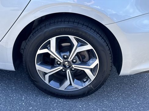 Used 2019 Kia Forte LXS FWD image 29