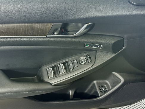 Used 2022 Honda Accord Touring image 24