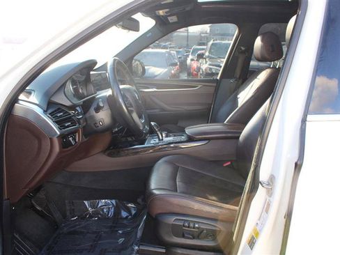Used 2017 BMW X5 xDrive40e image 11