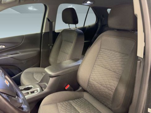 Used 2021 Chevrolet Equinox LT image 23