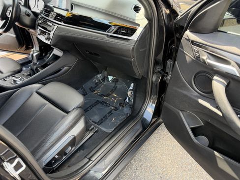 Used 2019 BMW X2 sDrive28i w/ Convenience Package FWD image 16