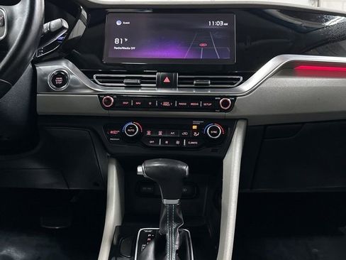 Used 2021 Kia Niro Touring image 24