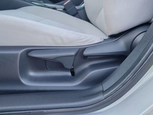 Used 2022 Toyota Corolla LE FWD image 17
