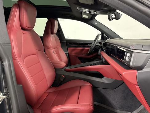 New 2026 Porsche Macan 4 Electric AWD/4WD image 24