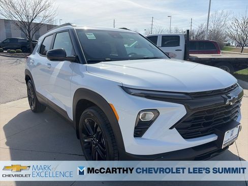 New 2026 Chevrolet TrailBlazer LT w/ Convenience Package FWD image 2