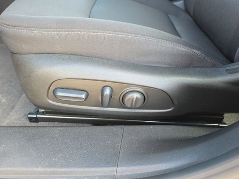Used 2024 Chevrolet Malibu LT FWD image 16