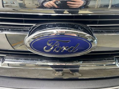 Used 2015 Ford F150 Lariat w/ Equipment Group 502A Luxury image 10