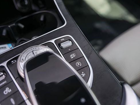 Used 2017 Mercedes-Benz C 63 AMG Cabriolet image 23