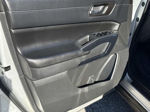 Certified 2024 Nissan Pathfinder SV image 17