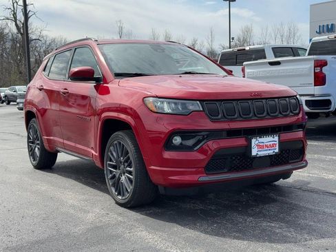 Used 2022 Jeep Compass Limited image 2
