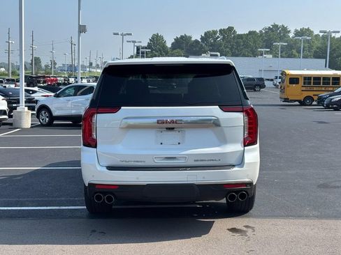 Used 2024 GMC Yukon XL Denali w/ Denali Reserve Package AWD/4WD image 4