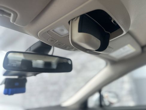 Used 2019 Ford Fusion SE FWD image 25