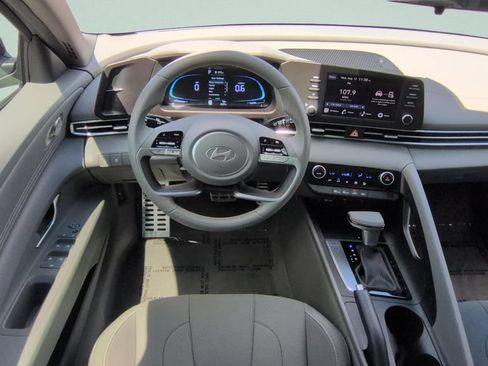 Certified 2026 Hyundai Elantra Sport FWD image 11