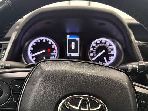 Used 2024 Toyota Camry SE FWD image 25