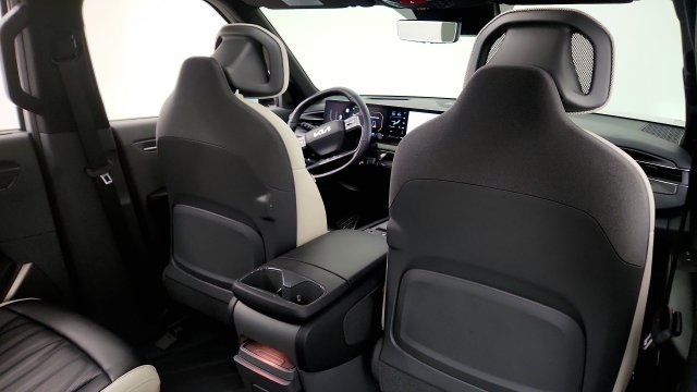 Used 2024 Kia EV9 GT-Line AWD/4WD image 40