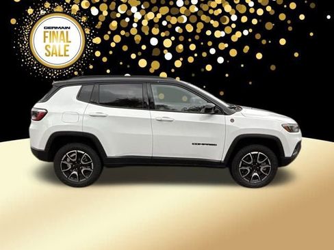 Used 2025 Jeep Compass Trailhawk image 7