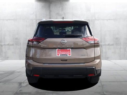 Certified 2025 Nissan Rogue SV w/ SV Premium Package image 6