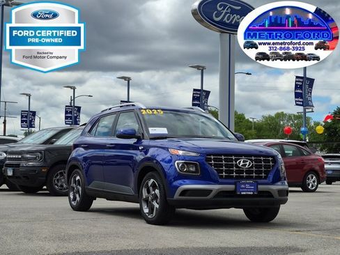Used 2025 Hyundai Venue SEL FWD image 1