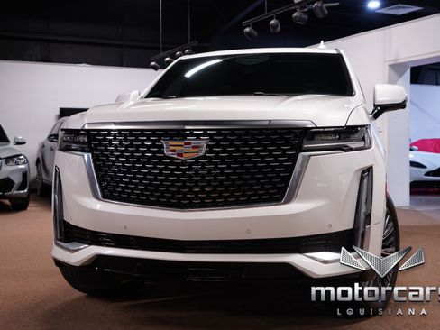 Used 2022 Cadillac Escalade Premium Luxury image 1