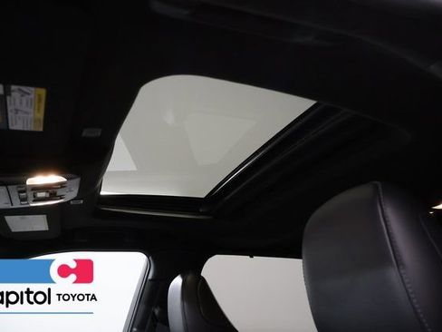 Used 2023 Toyota Highlander XSE AWD/4WD image 12