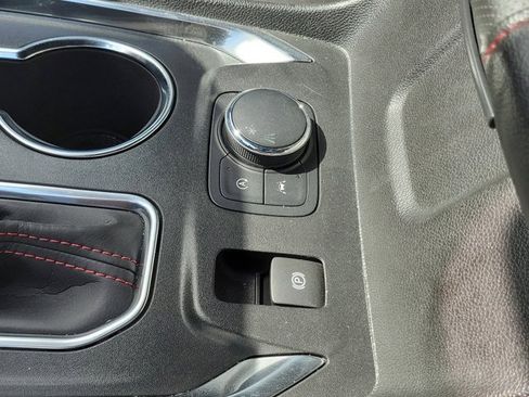 Used 2024 Chevrolet Traverse RS image 26