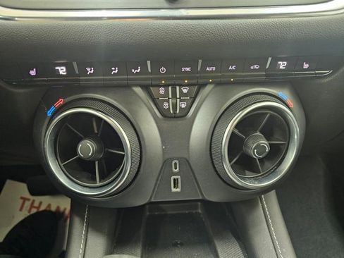 Used 2023 Chevrolet Blazer LT w/ Convenience Package FWD image 9