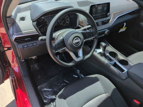 New 2026 Nissan Altima 2.5 SV FWD image 2