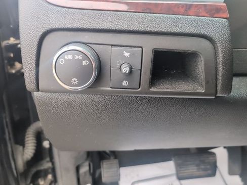 Used 2007 Cadillac Escalade ESV AWD w/ Information Package image 37