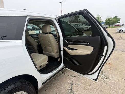 Used 2021 Buick Enclave Essence w/ Sound and Sites Package AWD/4WD image 22