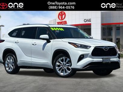 Used 2023 Toyota Highlander Limited
