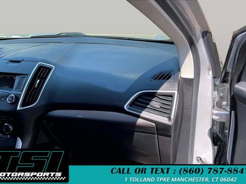 Used 2015 Ford Edge SEL AWD/4WD image 16