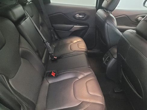 Used 2020 Jeep Cherokee Limited image 19