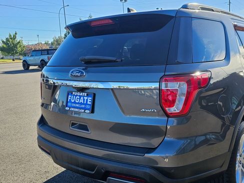Used 2019 Ford Explorer XLT AWD/4WD image 7