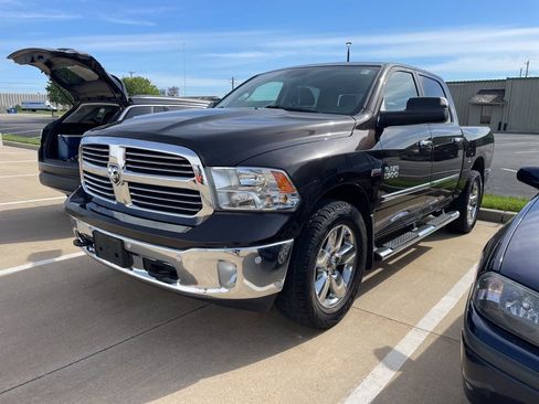 Used 2017 RAM 1500 Big Horn image 2