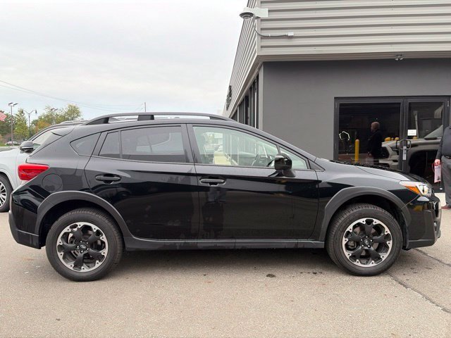 Used 2023 Subaru Crosstrek 2.0i Premium AWD/4WD image 2