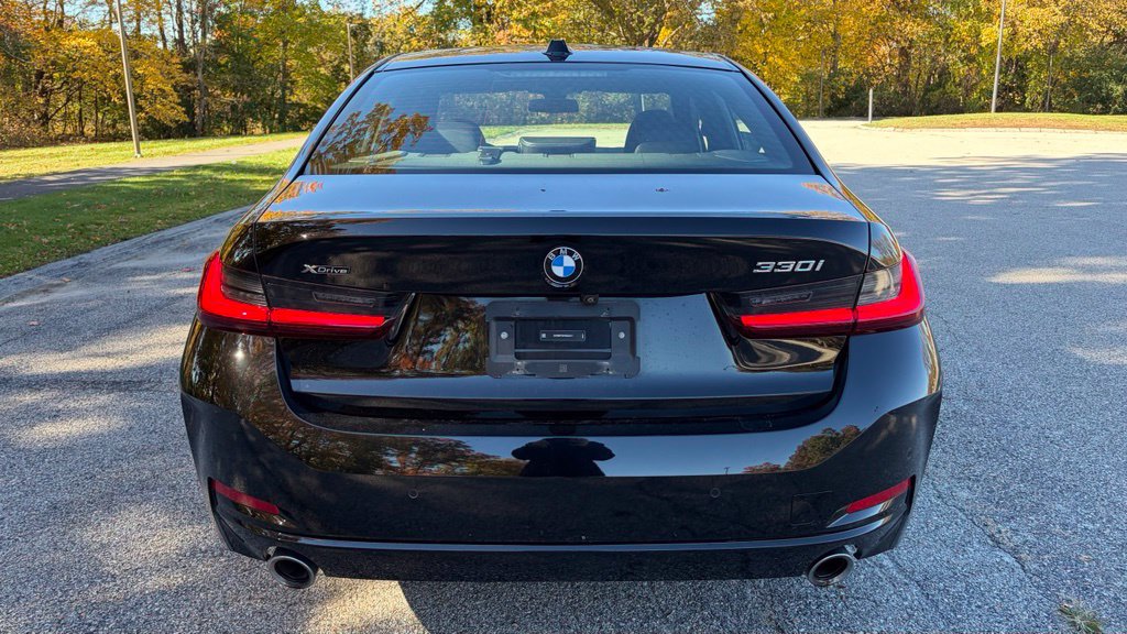 Certified 2023 BMW 330i xDrive Sedan w/ Premium Package AWD/4WD image 3