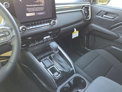 New 2026 GMC Canyon Elevation w/ Convenience Package RWD image 30