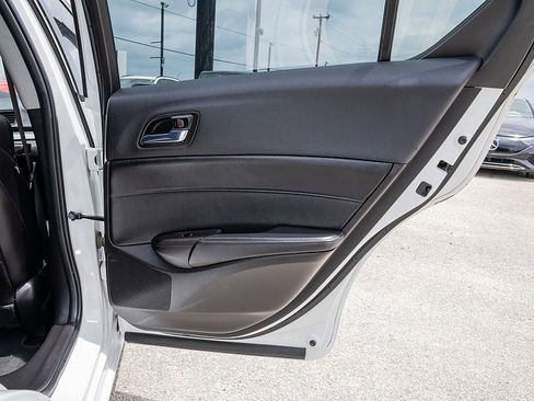 Used 2018 Acura ILX FWD image 13