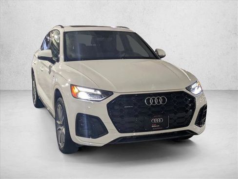 Certified 2025 Audi Q5 2.0T Premium Plus w/ Premium Plus Package image 3