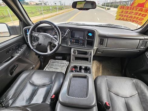 Used 2004 Chevrolet Silverado 2500 LT w/ Skid Plate Package image 13