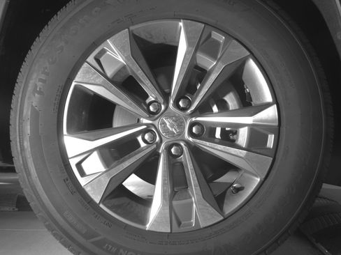 Used 2025 Chevrolet Equinox LT image 13