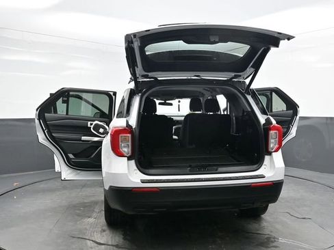 Used 2023 Ford Explorer XLT image 42