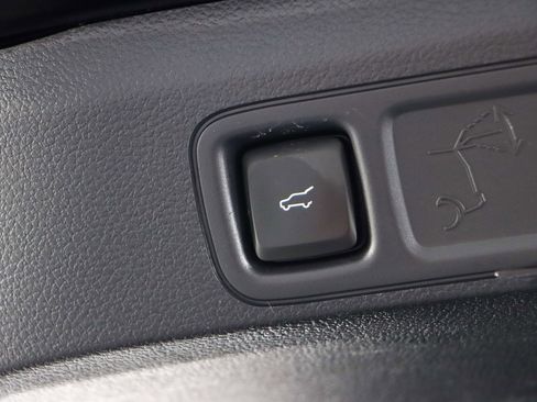 Used 2022 Ford Expedition XLT image 33