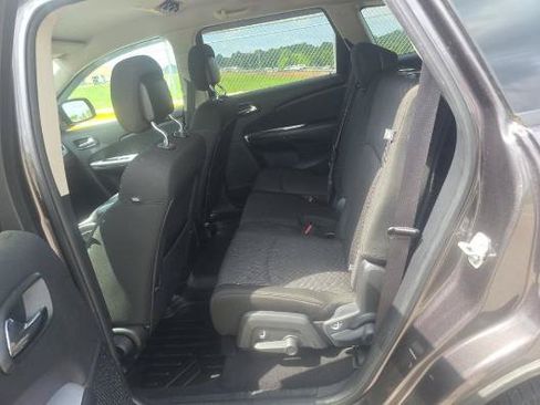 Used 2020 Dodge Journey SE w/ SE Popular Equipment Group FWD image 16