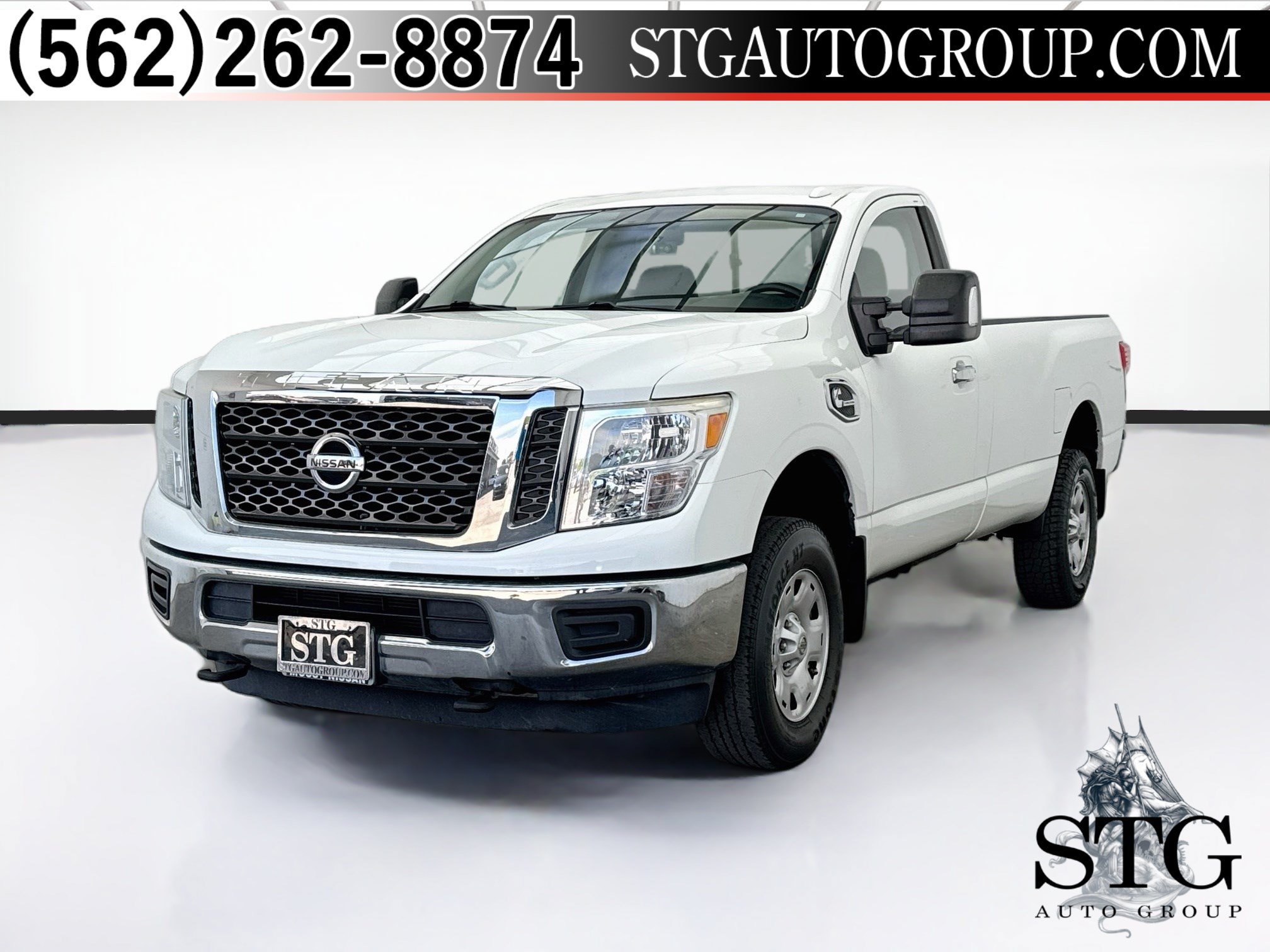 Used 2017 Nissan Titan SV RWD image 1