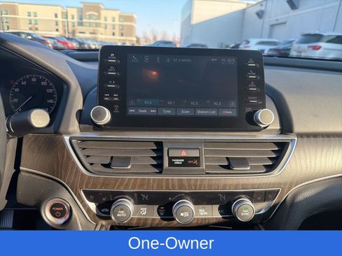 Used 2022 Honda Accord Touring image 13