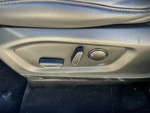 Used 2022 Ford Explorer ST-Line w/ Class IV Trailer Tow Package image 27